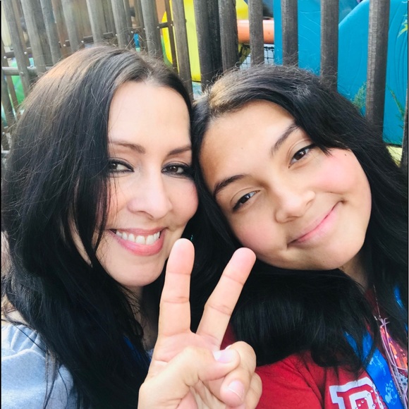 Meet your Posher, Cindy - Picture 3 of 9